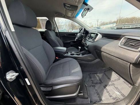 Used 2019 Kia Sorento S image 25