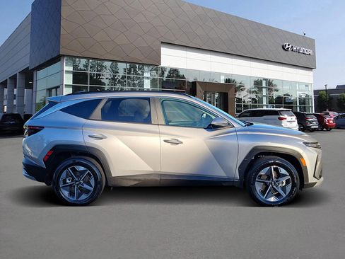 Certified 2025 Hyundai Tucson SEL image 4