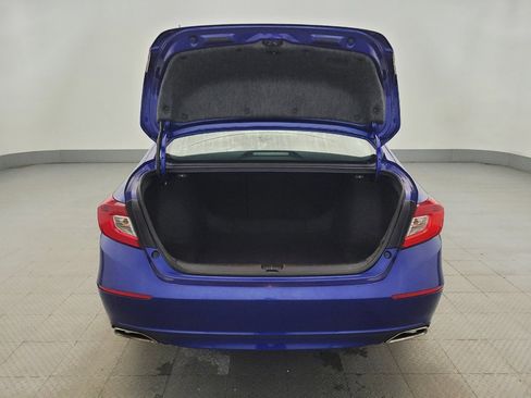 Used 2018 Honda Accord Sport image 29