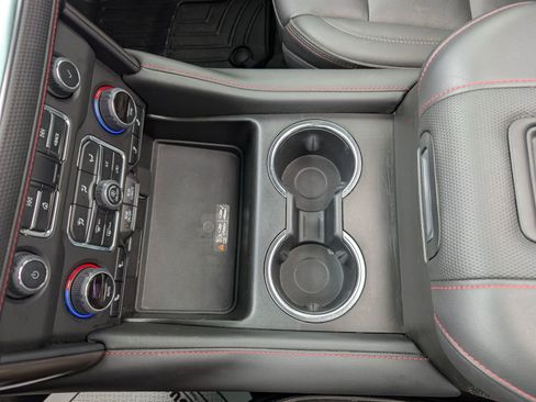 Used 2022 Chevrolet Suburban RST w/ Luxury Package image 22