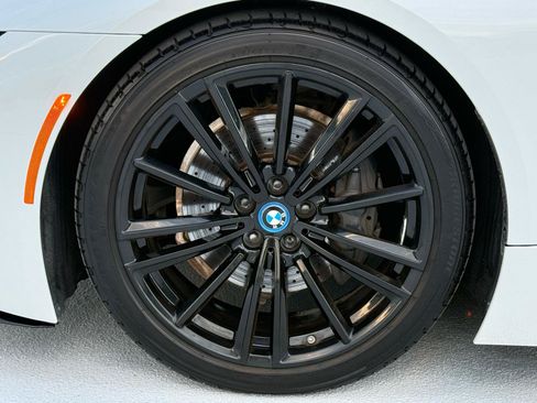 Used 2019 BMW i8 Coupe AWD/4WD image 14