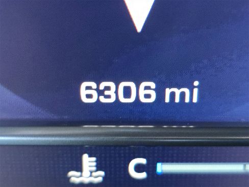 Used 2025 Chevrolet Silverado 1500 ZR2 w/ Technology Package image 6