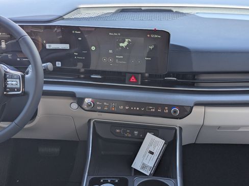 New 2026 Kia Carnival EX image 14