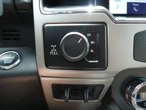 Used 2022 Ford F250 Lariat w/ Lariat Ultimate Package AWD/4WD image 28