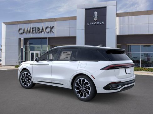 New 2026 Lincoln Nautilus Reserve image 4