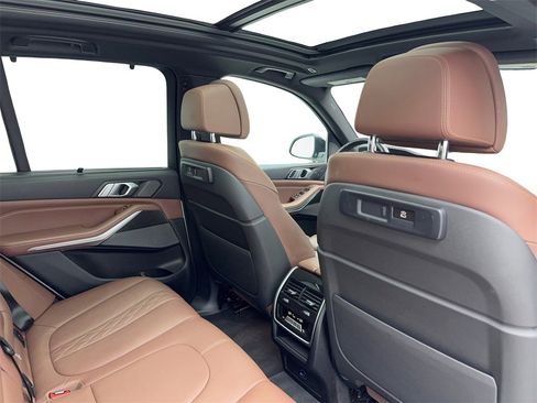 Used 2022 BMW X5 M50i w/ Dynamic Handling Package image 48