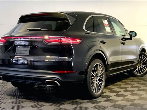 Used 2022 Porsche Cayenne image 7