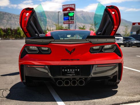 Used 2019 Chevrolet Corvette Z06 RWD image 13