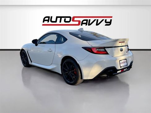Used 2025 Toyota GR86 Premium image 5