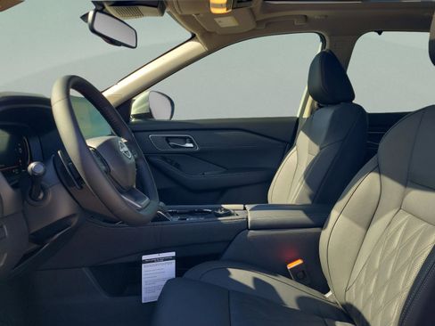 New 2026 Nissan Rogue Platinum image 15