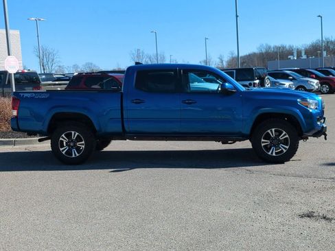 Used 2016 Toyota Tacoma 4x4 Double Cab image 9