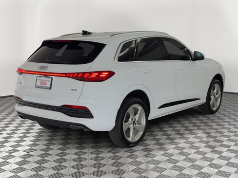 New 2026 Audi Q5 Premium Plus image 9