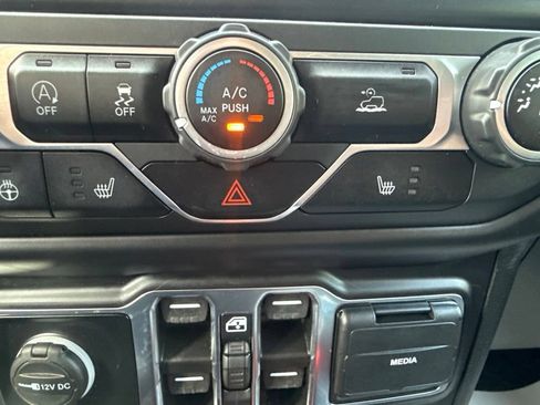Used 2021 Jeep Gladiator Sport AWD/4WD image 28