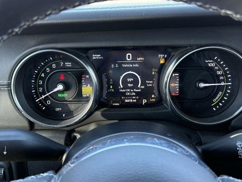 Used 2022 Jeep Wrangler Unlimited Sahara w/ Cold Weather Group image 33