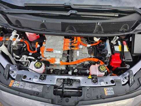 Used 2022 Chevrolet Bolt LT w/ Infotainment Package image 27