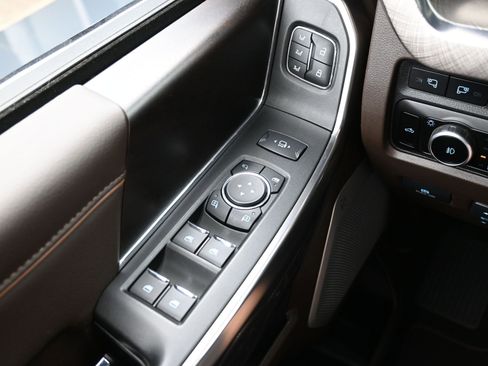 Used 2023 Ford F250 King Ranch w/ FX4 Off-Road Package image 24