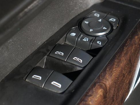 Used 2020 GMC Sierra 2500 Denali w/ Denali Ultimate Package image 17