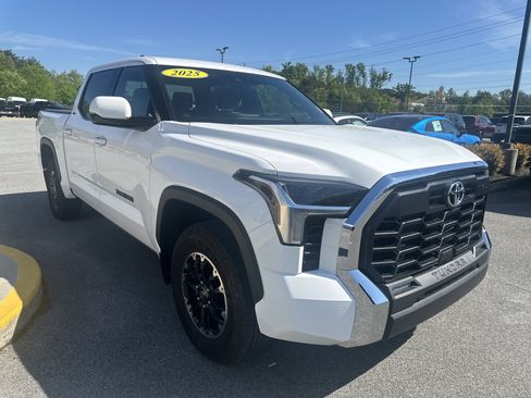 Used 2025 Toyota Tundra SR5 w/ TRD Off-Road Package image 5