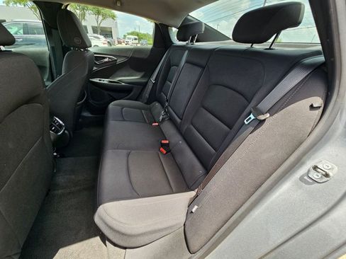 Used 2024 Chevrolet Malibu LT FWD image 17