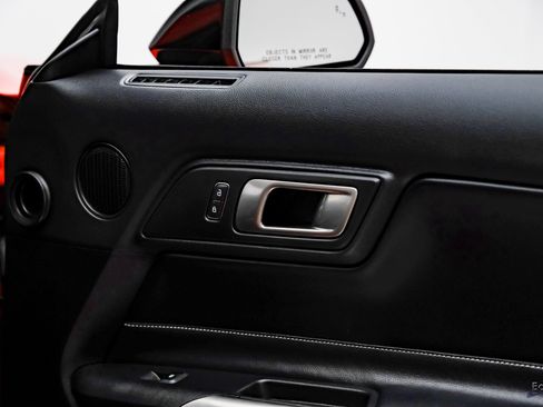 Used 2022 Ford Mustang Shelby GT500 w/ Technology Package image 87