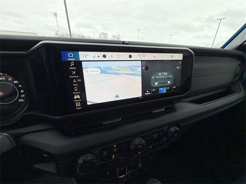 Used 2024 Jeep Gladiator Rubicon w/ Technology Group image 45