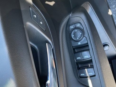 Used 2022 Chevrolet Equinox RS image 25