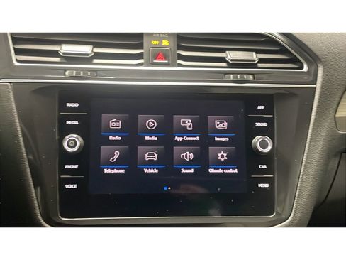 Used 2020 Volkswagen Tiguan S image 12