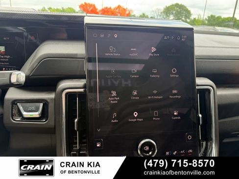 Used 2026 GMC Yukon Denali w/ Sun & Power Step Package AWD/4WD image 13