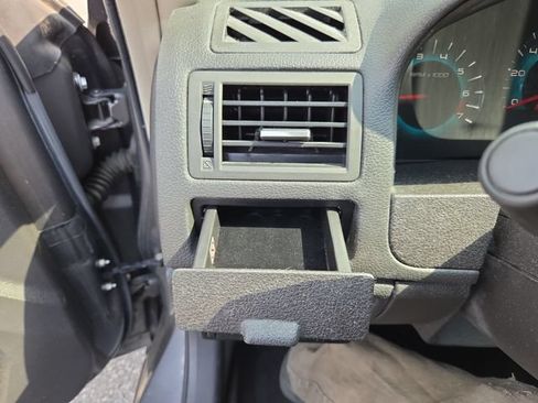 Used 2010 Ford Fusion SE FWD image 26