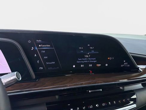 Used 2024 Cadillac Escalade Sport Platinum w/ Heavy-Duty Trailer Package AWD/4WD image 23