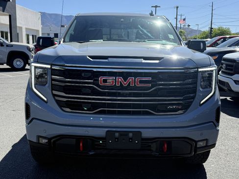 Used 2024 GMC Sierra 1500 AT4 w/ Technology Package image 3