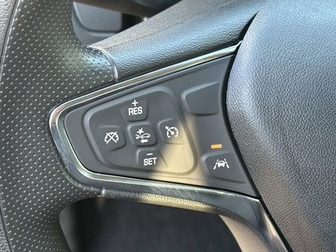 Used 2021 Chevrolet Equinox LT image 22