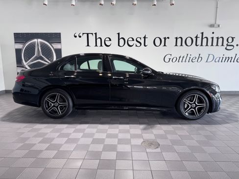 Used 2023 Mercedes-Benz E 350 4MATIC Sedan image 3