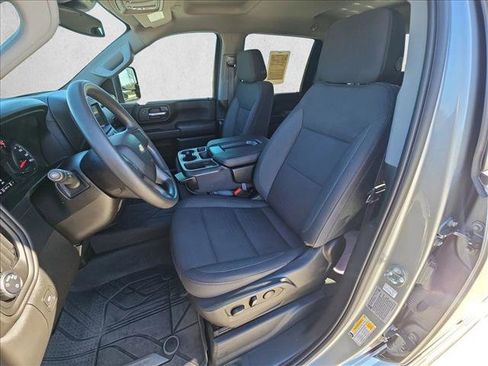 Used 2024 Chevrolet Silverado 2500 Custom w/ Custom Value Package image 15