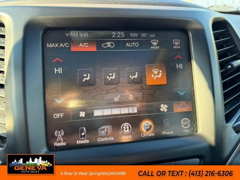 Used 2015 Jeep Cherokee Limited image 15