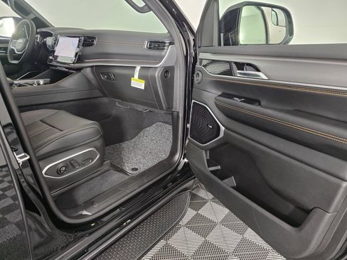 New 2026 Jeep Grand Wagoneer 4WD image 48