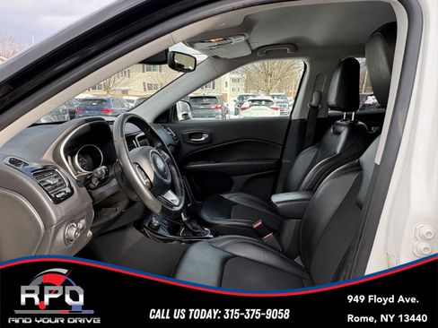 Used 2018 Jeep Compass Latitude w/ Popular Equipment Group image 12