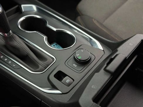 Used 2018 Chevrolet Traverse LT image 28