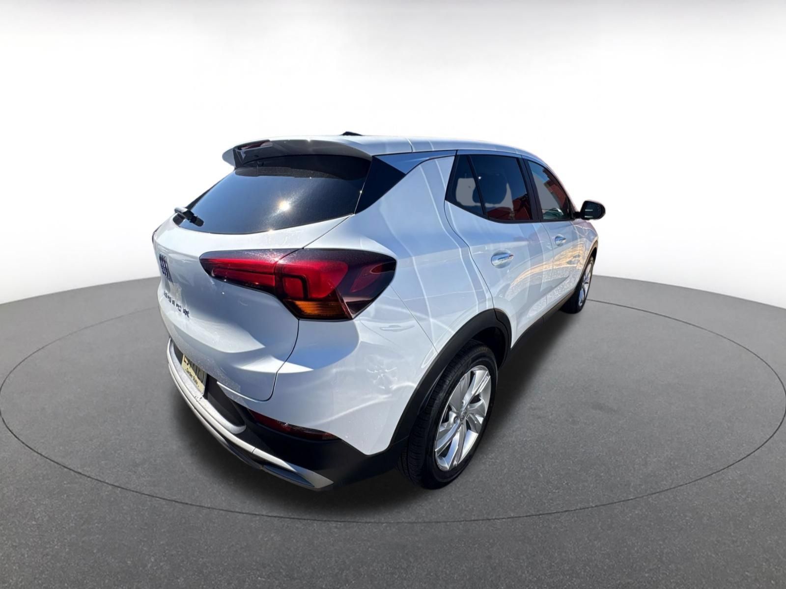 Used 2025 Buick Encore GX Preferred AWD/4WD image 4