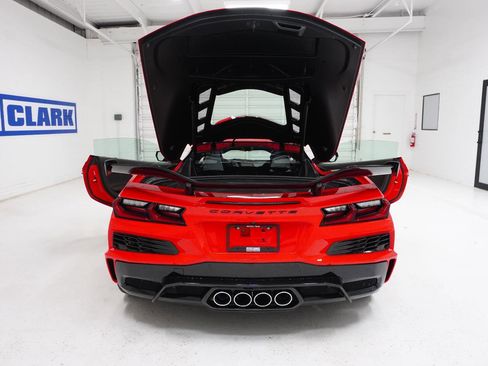 New 2026 Chevrolet Corvette Z06 w/ Z07 Performance Package image 17