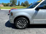 Used 2016 Lincoln Navigator Select image 2