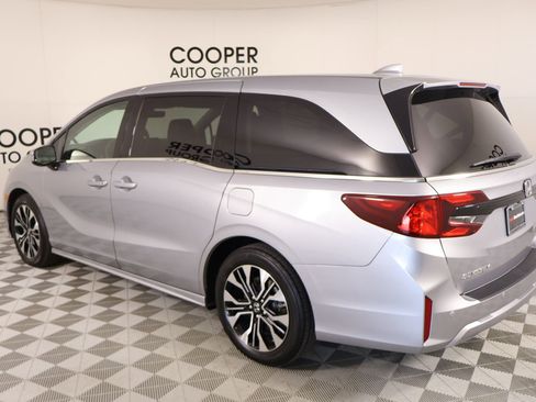 Used 2025 Honda Odyssey Elite image 24