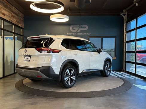 Used 2021 Nissan Rogue SL AWD/4WD image 3