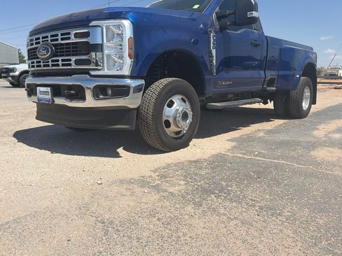 Used 2026 Ford F350 XL w/ FX4 Off-Road Package AWD/4WD image 2