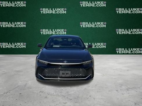 Used 2024 Toyota Crown Limited image 4