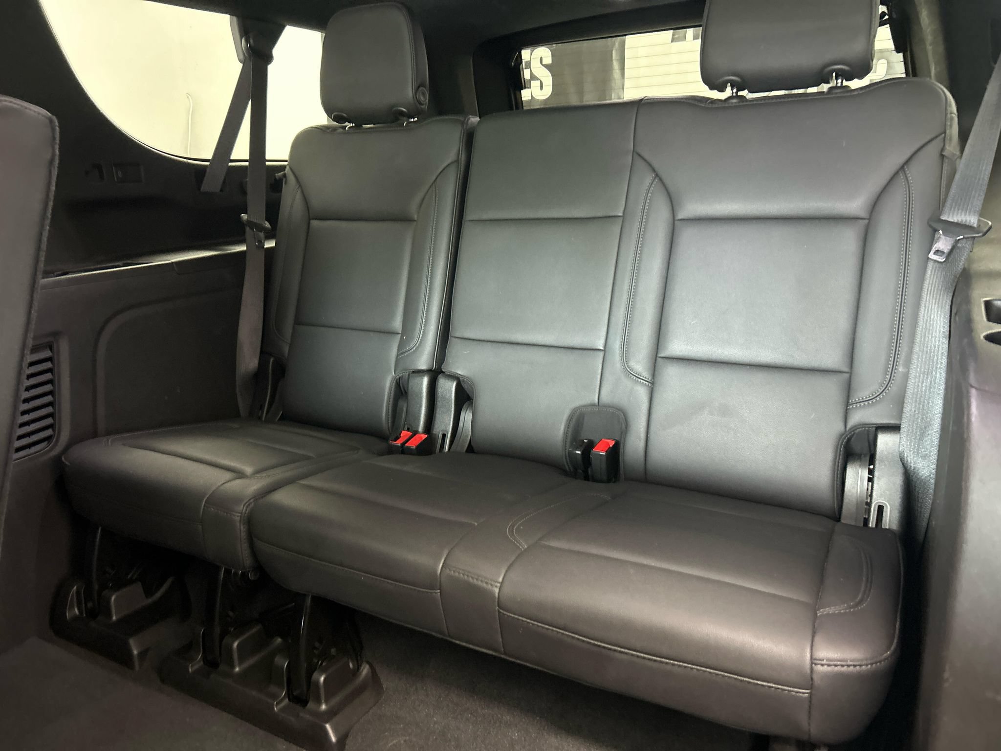 Used 2021 Chevrolet Suburban LT w/ LT Signature Package AWD/4WD image 11