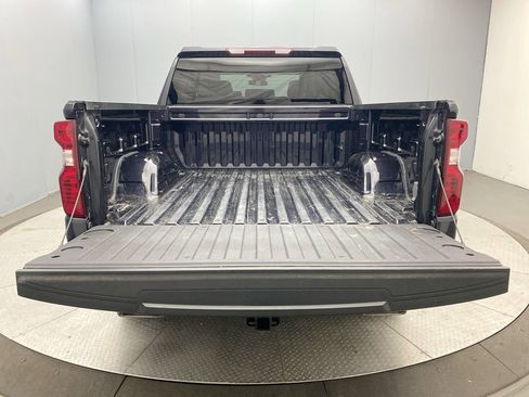 Used 2022 Chevrolet Silverado 1500 LT w/ Z71 Off-Road Package AWD/4WD image 25