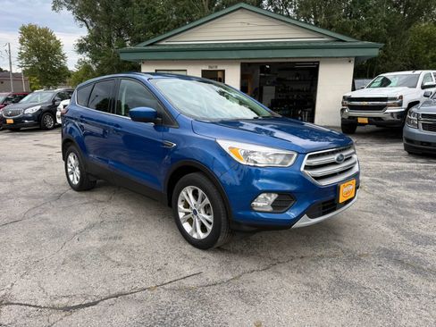 Used 2019 Ford Escape SE w/ Ford Safe & Smart Package AWD/4WD image 7