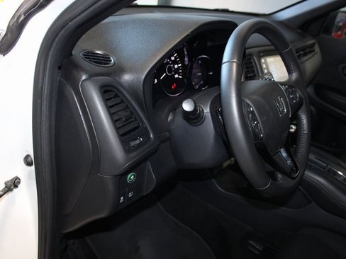 Used 2021 Honda HR-V Sport image 11