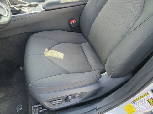 Used 2023 Toyota Camry LE image 10